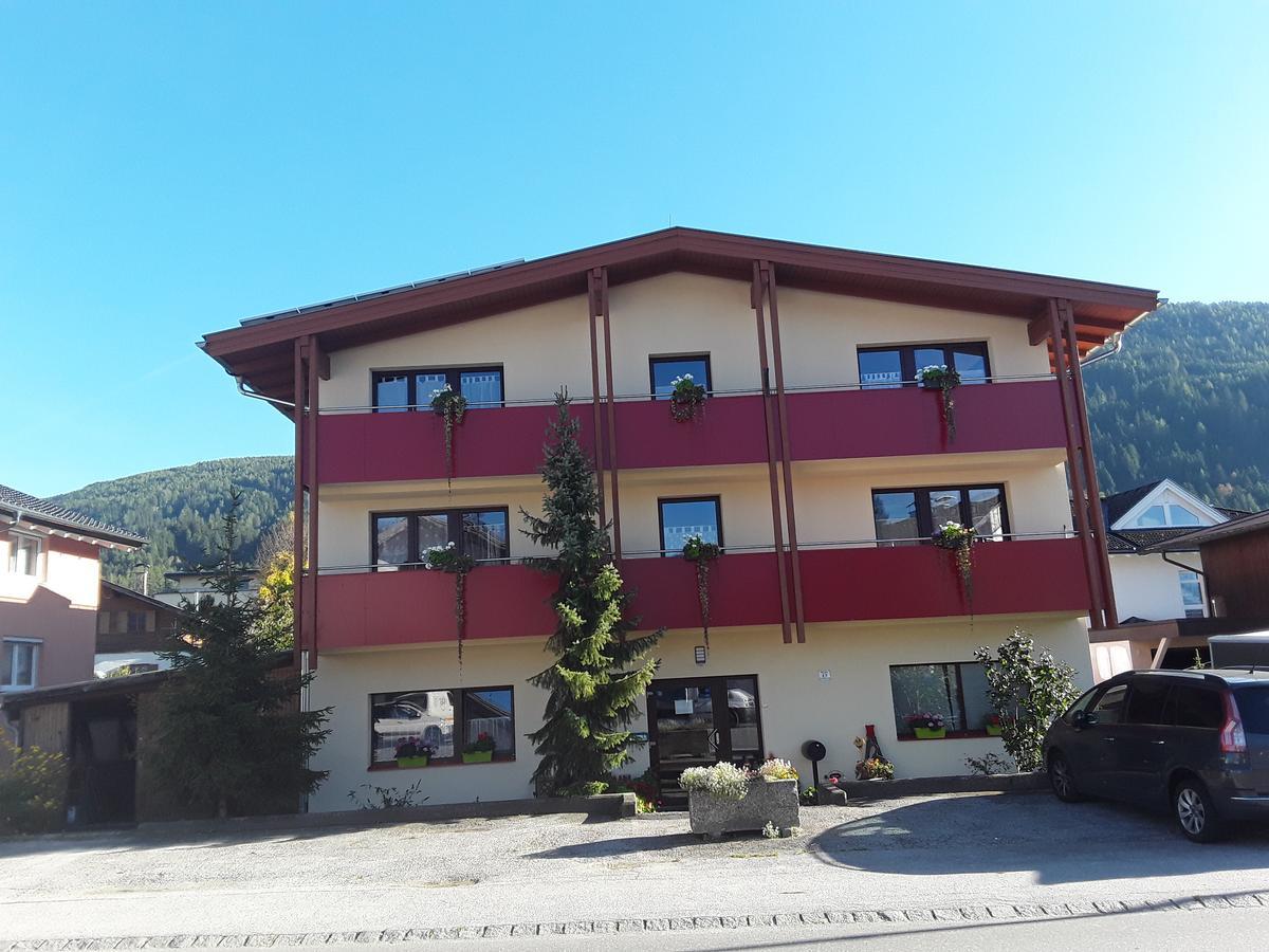 Family-Appartements Innsbruck Exterior photo